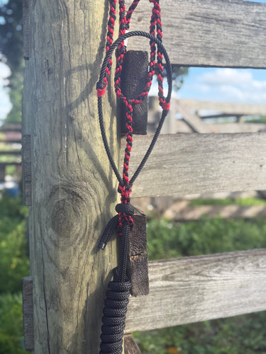 Red & Black Trailhand (Yacht Lead)